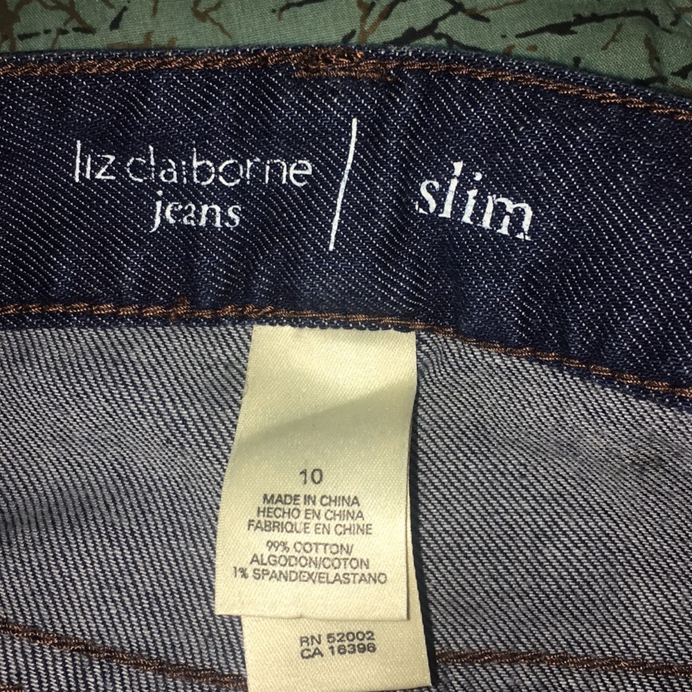 Liz Claiborne ladies jeans- slim. - Picture 8 of 8